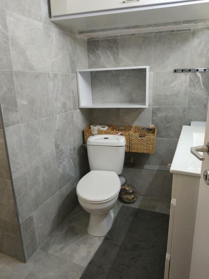 Apartamento Studio Apt Great Location Heart Of Downtown District Haifa Exterior foto
